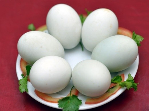 Chọn trứng vịt lộn ngon theo cách "ÔNG BÀ ANH" dạy