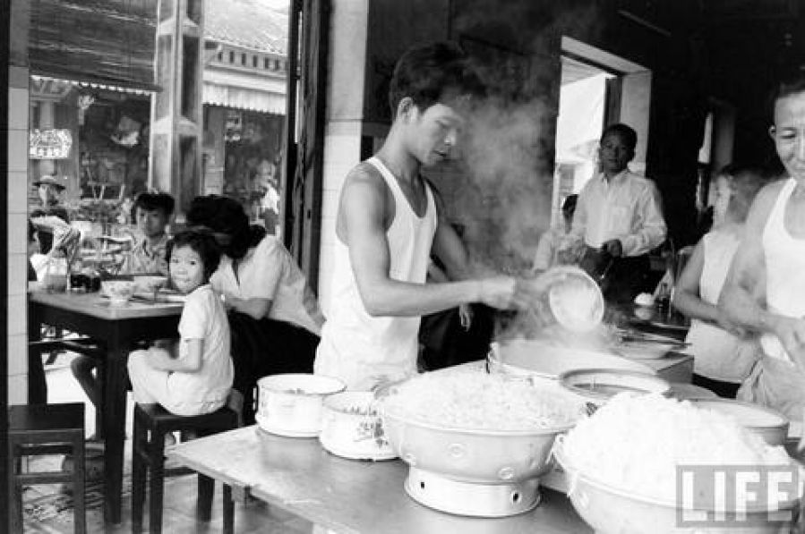 Nhìn ngắm lại Ẩm thực Sài gòn thời "BỐ MẸ TA" bạn có tưởng tượng được không?