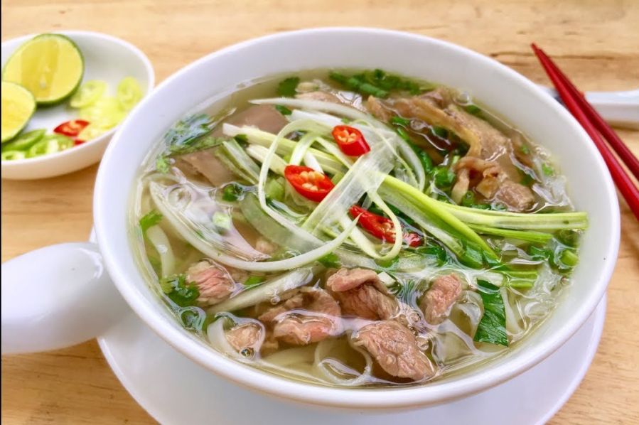 ĐIỂM DANH C&Aacute;C M&Oacute;N ĂN TRUYỀN THỐNG VIỆT NAM THU H&Uacute;T KH&Aacute;CH NƯỚC NGO&Agrave;I