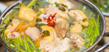 Lẩu gà lá giang - truyền thống người Việt Nam