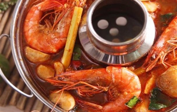 Hot spicy shrimp hotpot - warm with the family