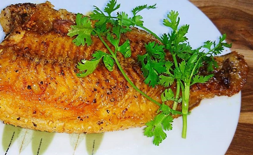 Cá điêu hồng chiên tỏi giòn thơm