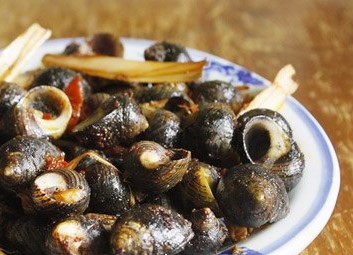 Stir-fried rice snail with chilli and lemongrass in the Central