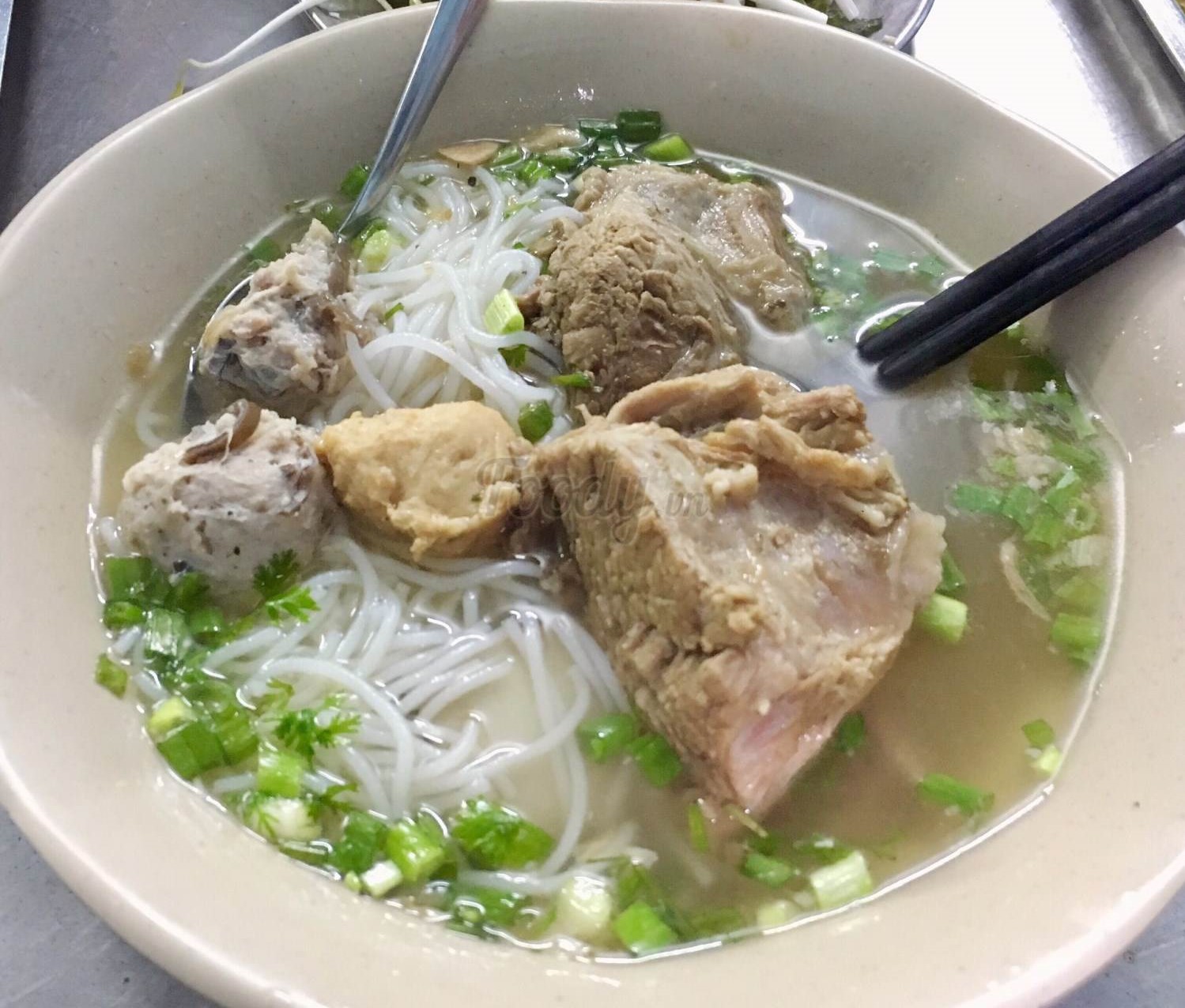 Braised pork ribs soup