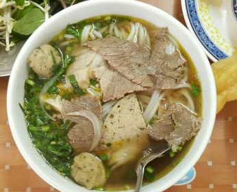 Cách nấu Bún Bò Huế đơn giản nhất