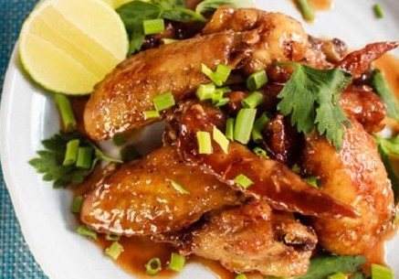 Fried chicken wings with famous fish sauce