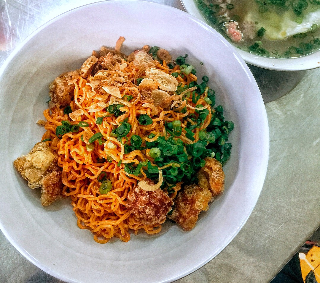 Mì trộn muối ớt cay nồng