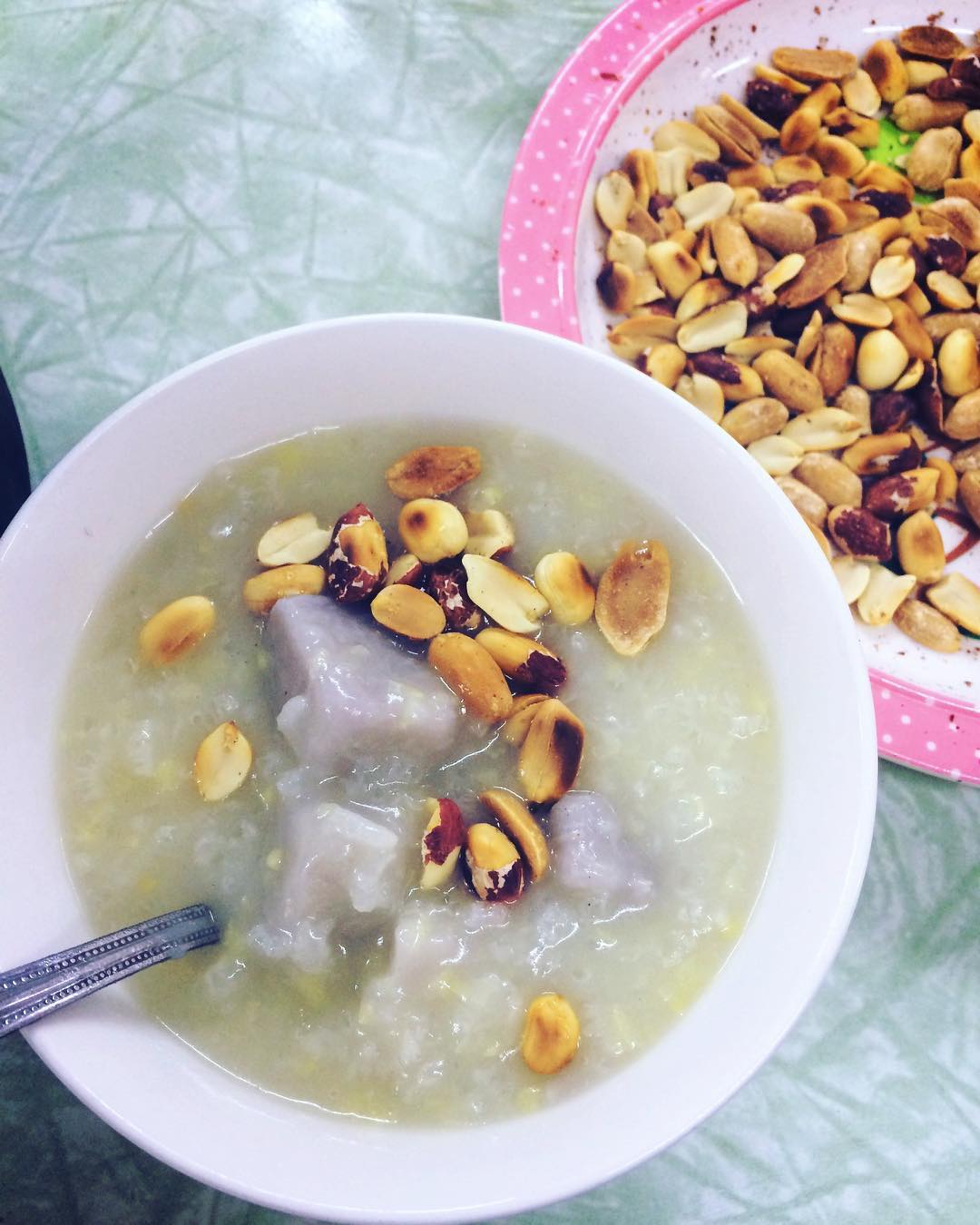 Chè khoai môn béo