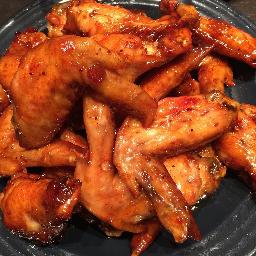 Chicken wings with honey sauce