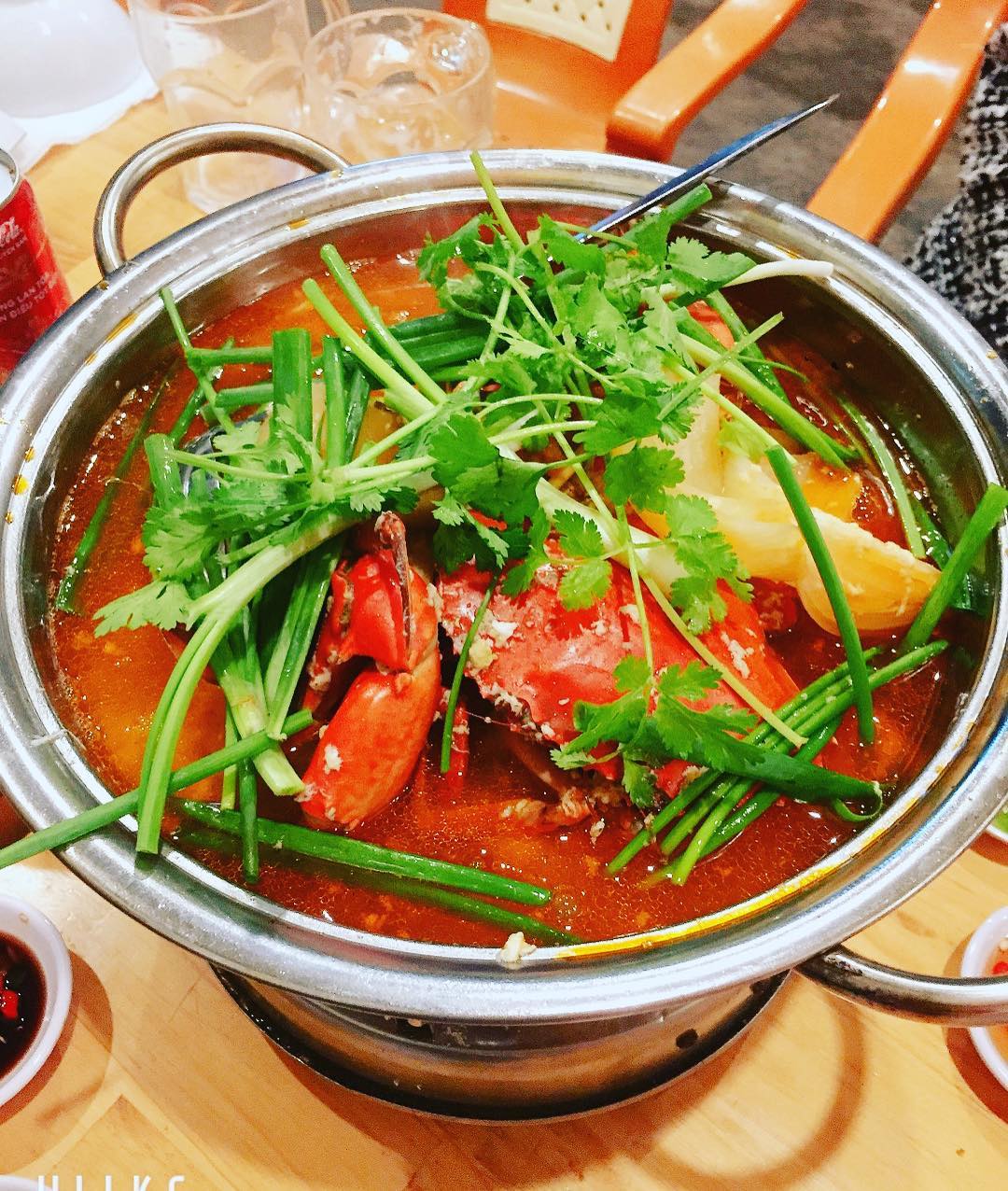 Lẩu cua chua cay kiểu Thái