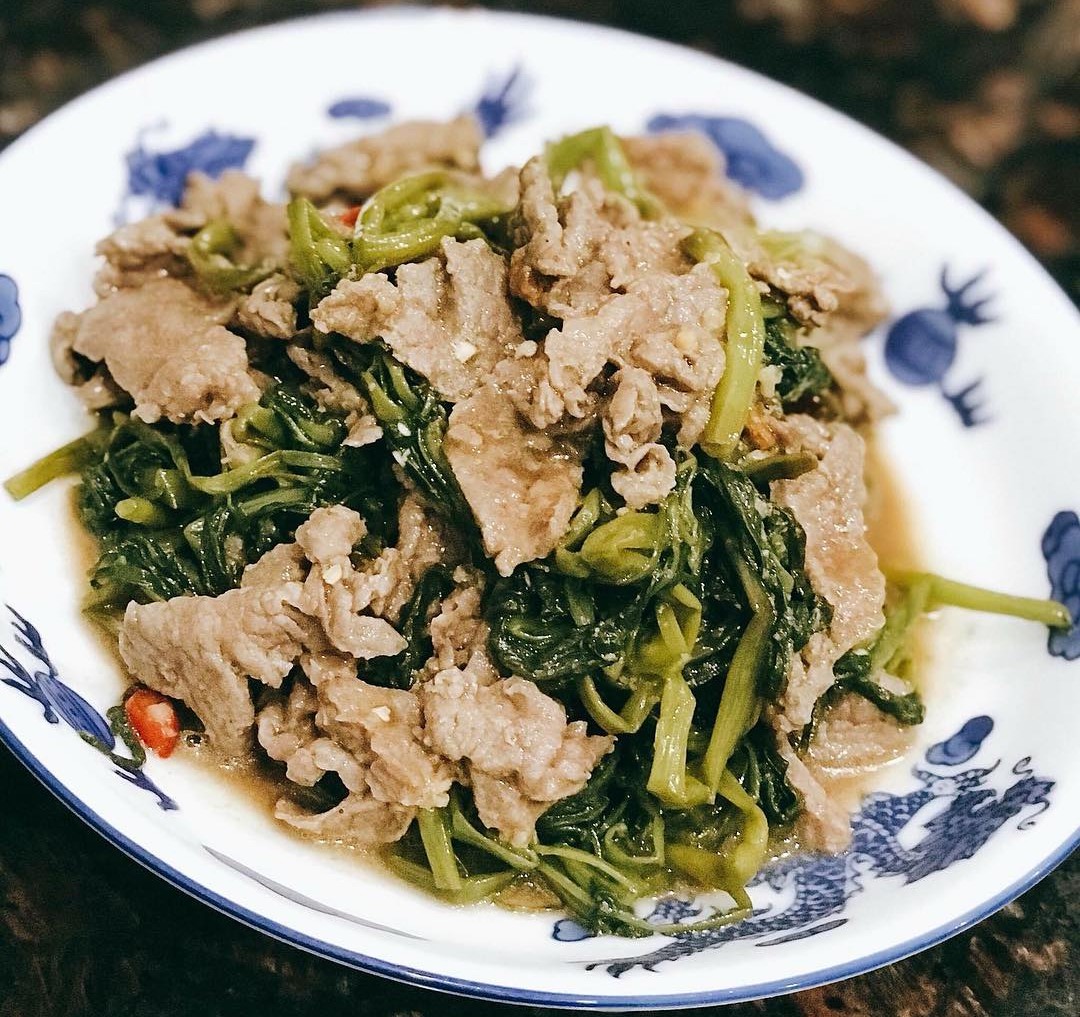 Bò xào rau muống