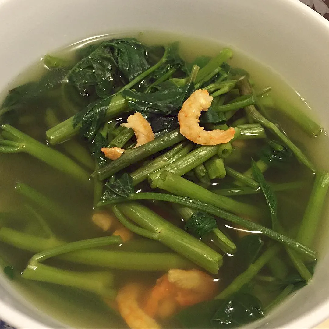 空芯菜と干しエビのスープ