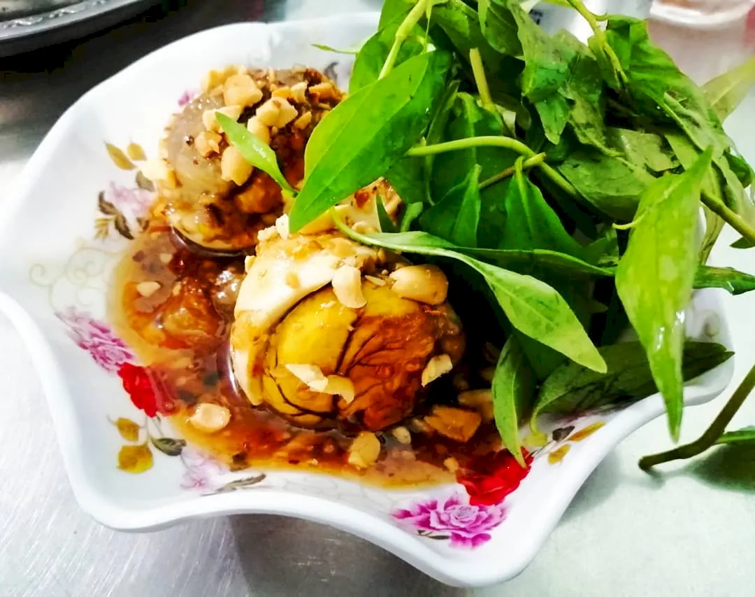 Tamarind Stir-Fried Balut
