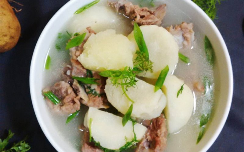 canh củ từ nấu sườn