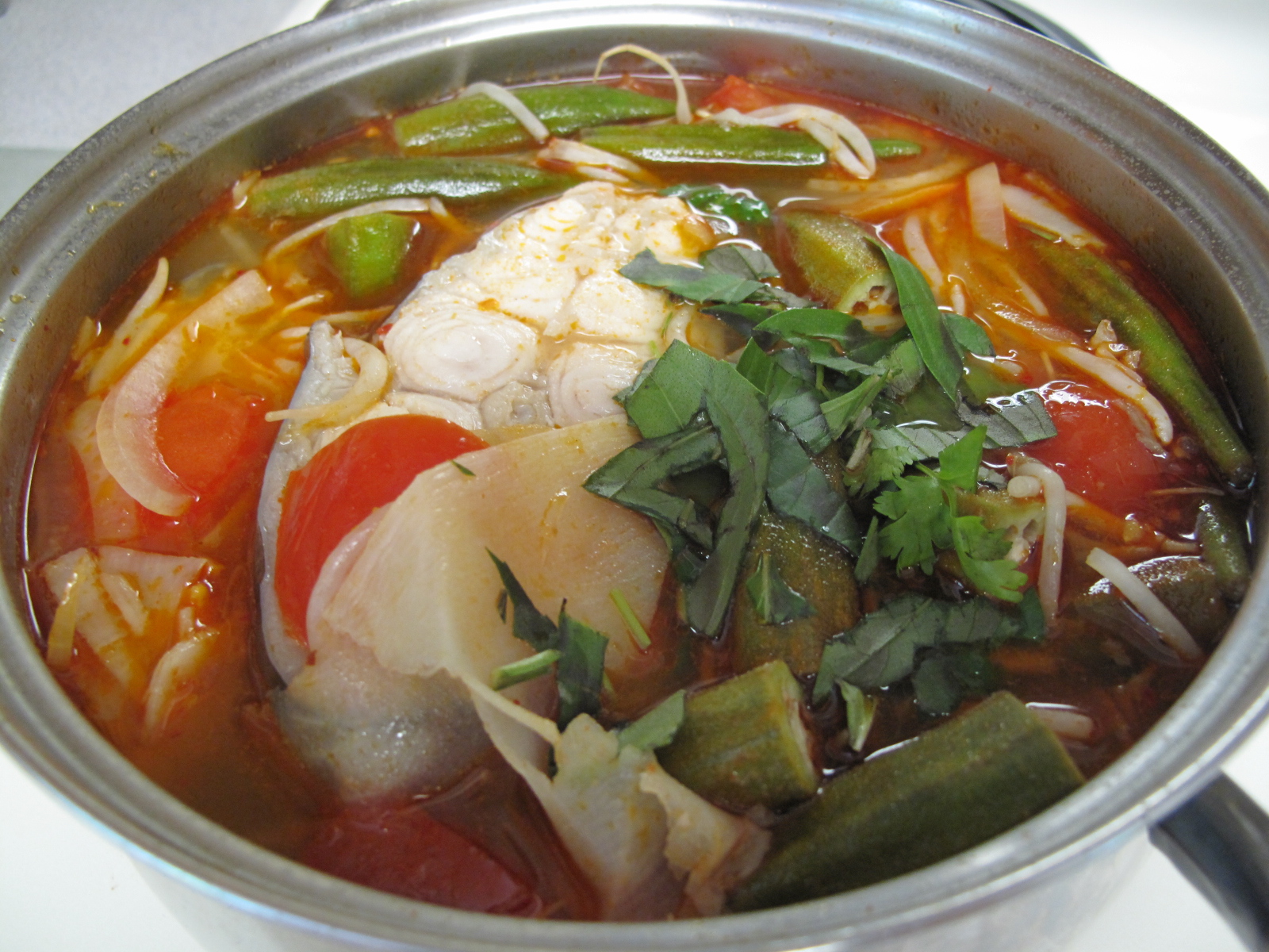 Sour soup of catfish