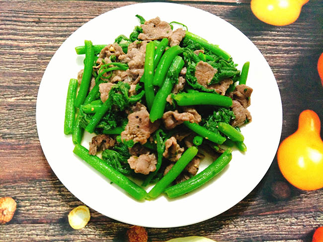 Thịt bò xào đọt bí