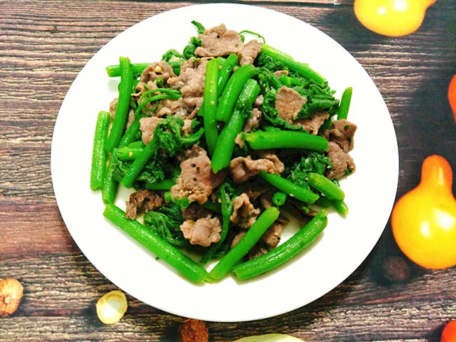 南瓜苗炒牛肉