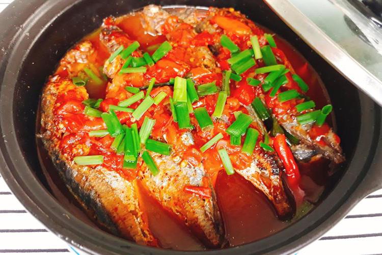 Cá nục kho cà