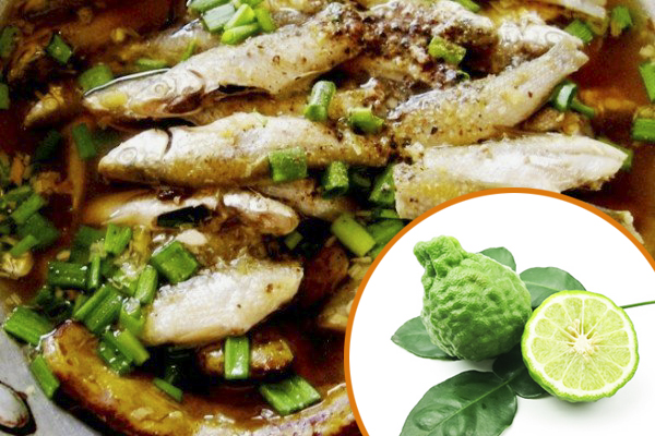 Cá linh kho lạt với trái chúc Miền Tây