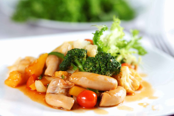 dồi trường xào cải chua
