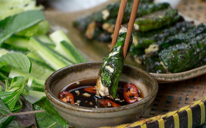 Lá lốt cuốn nấm đậu hũ