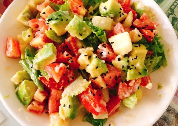 Avocado and Tomato Salad