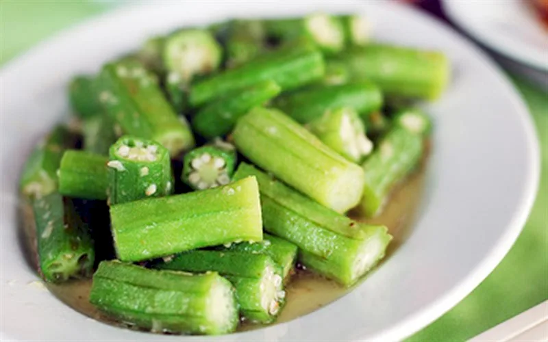 Garlic Stir-Fried Okra