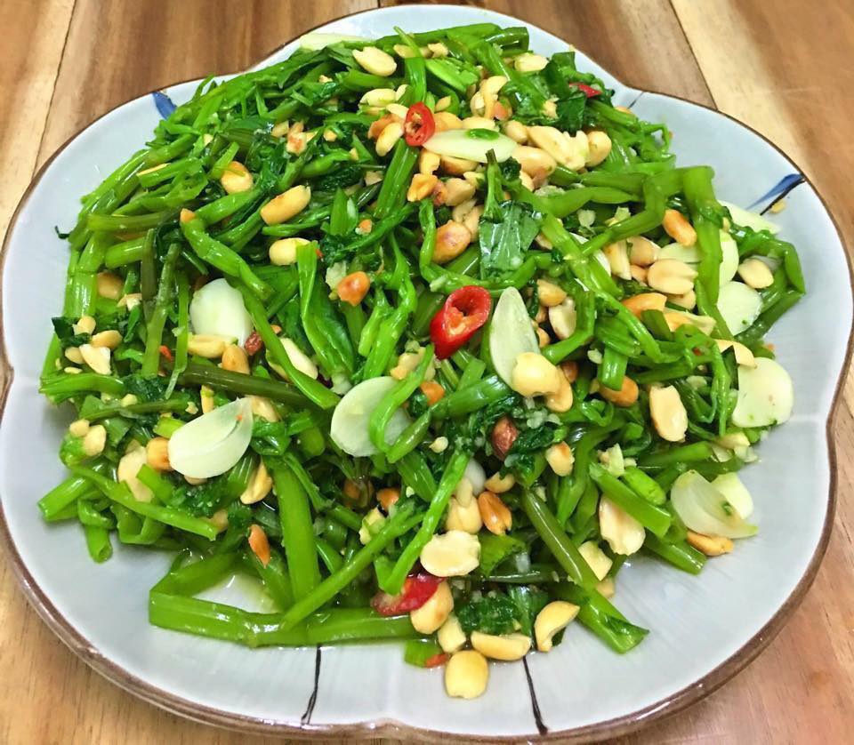 Nộm rau muống chay nhiều đạm