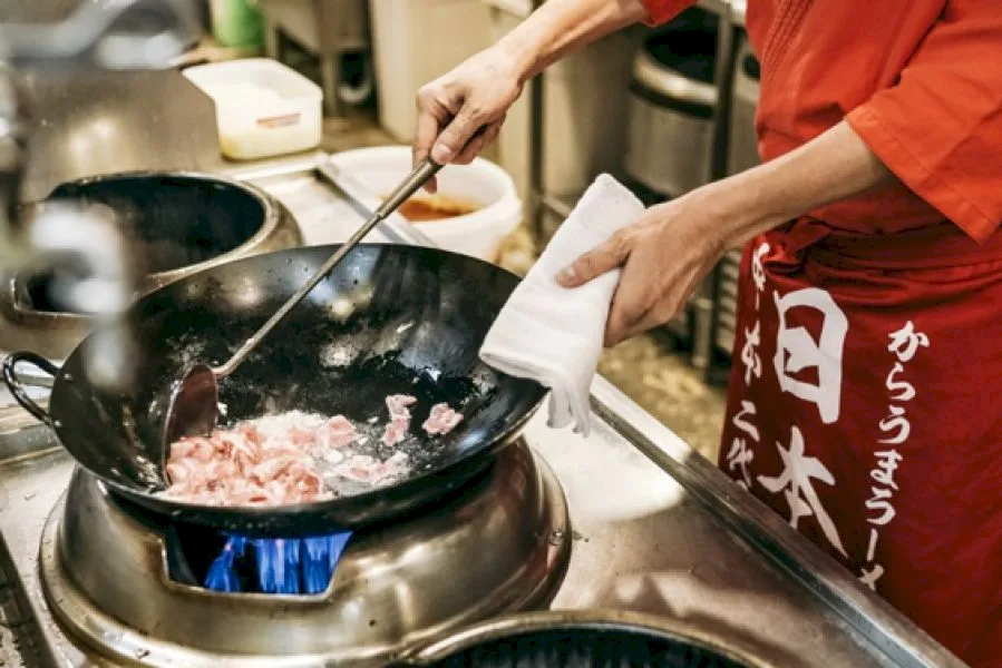 Tokyo's Spiciest Ramen Has Diners in Tears