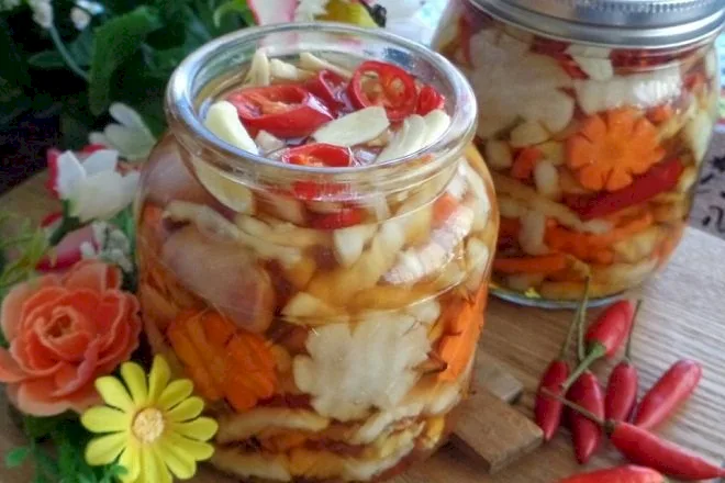 KHÁM PHÁ MÂM CỖ NGÀY TẾT CỦA  NGƯỜI MIỀN TRUNG