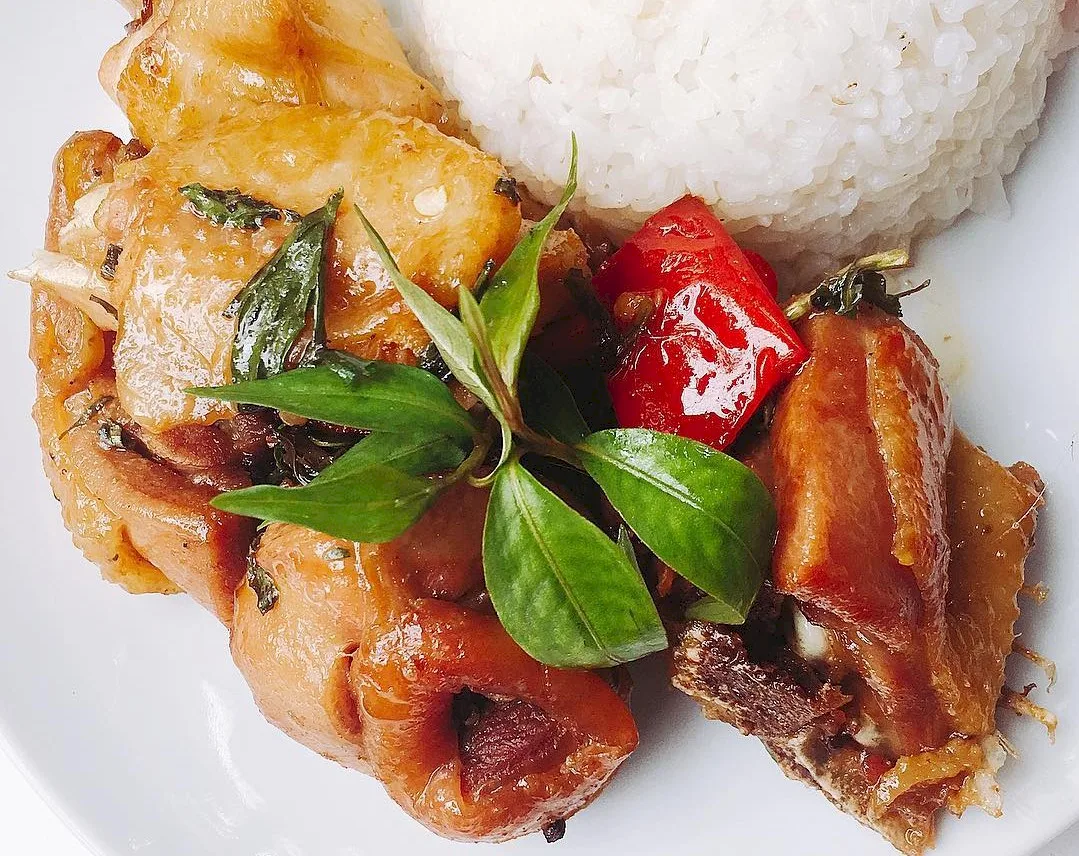 Easy Braised Chicken with Vietnamese Coriander