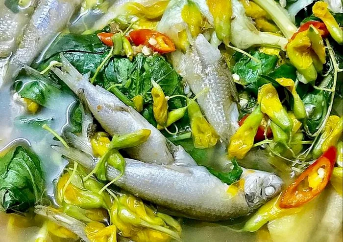 Lẩu cá linh bông điên điển