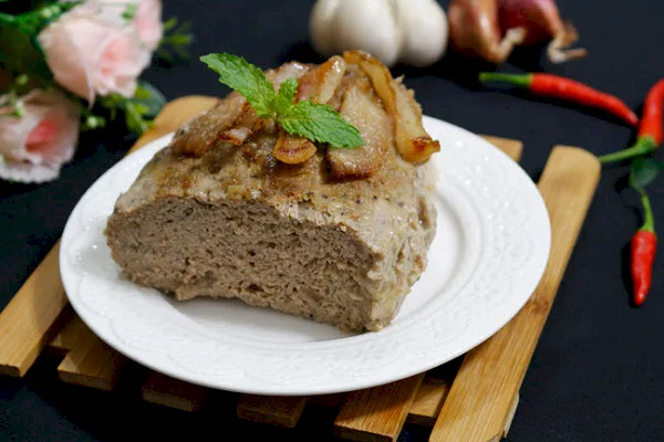 Vegetarian Pâté with Soybeans, Peanuts and Mung Beans