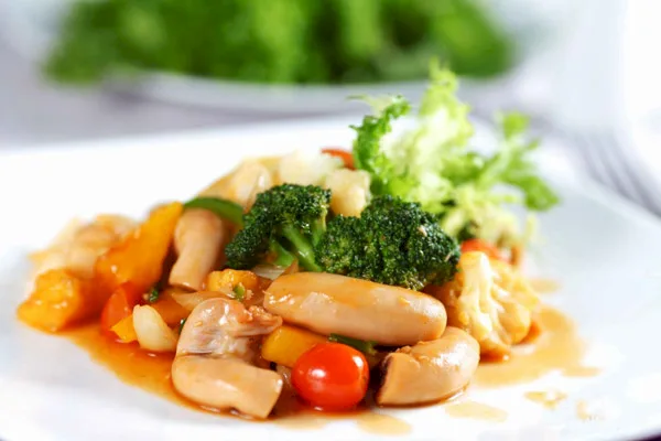 dồi trường xào cải chua