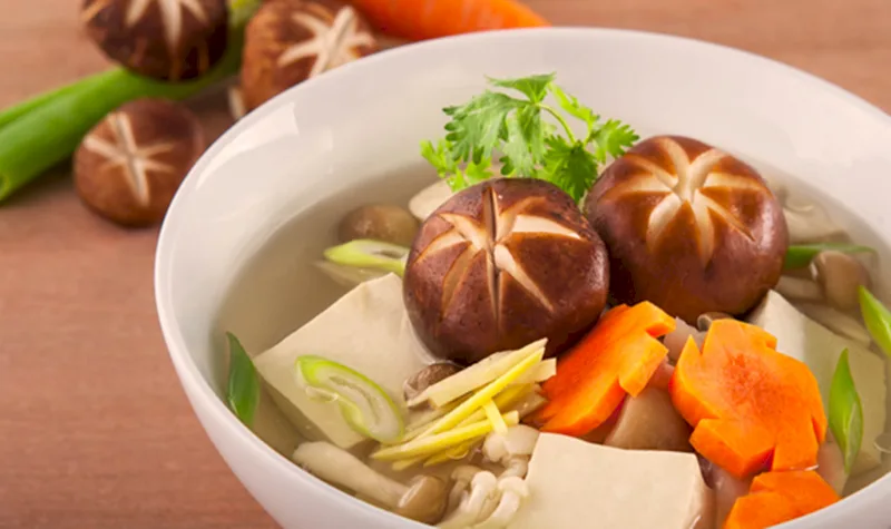 Canh nấm hạt sen